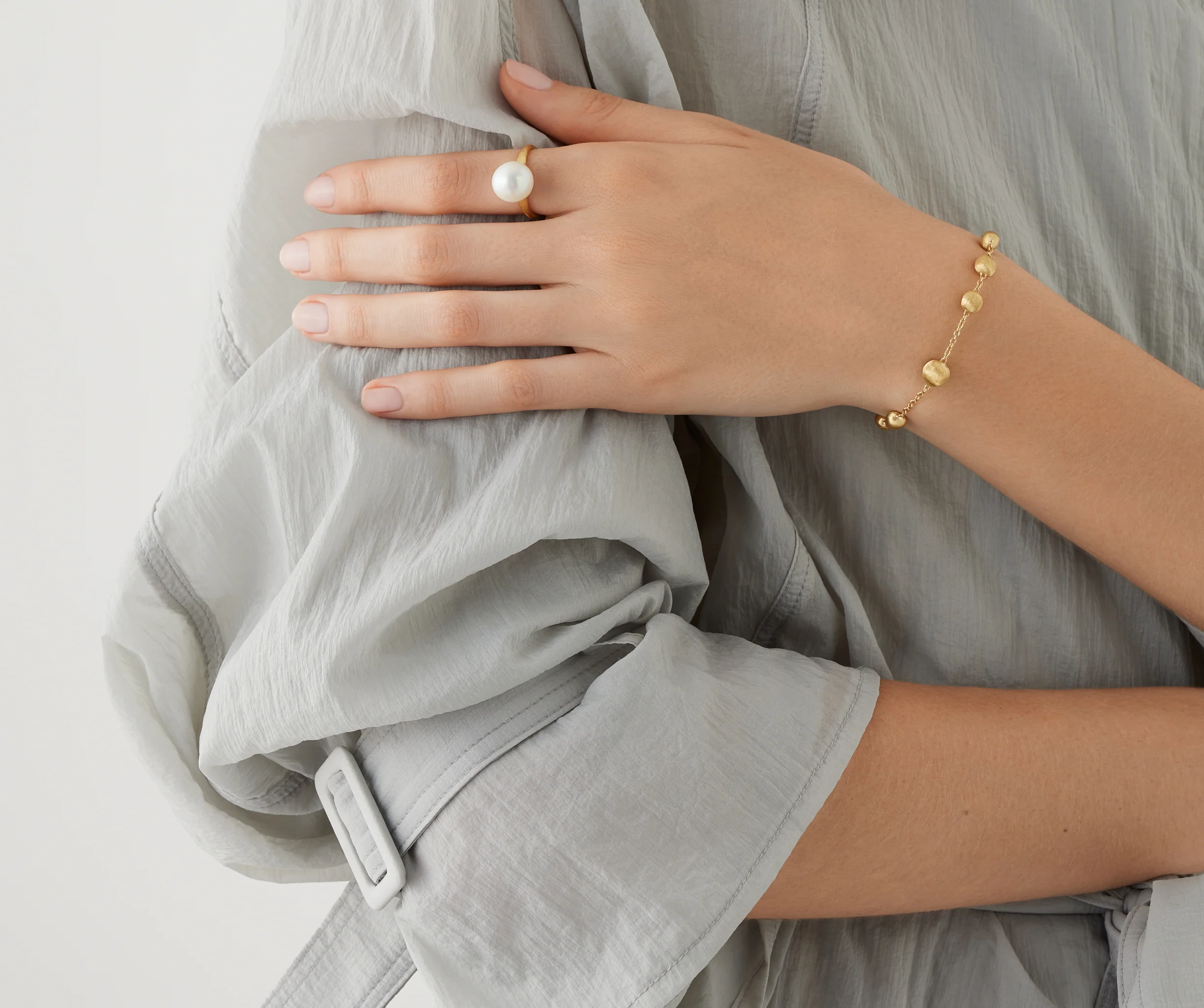 18k Yellow Gold Africa Beaded Station Bracelet - Image 3
