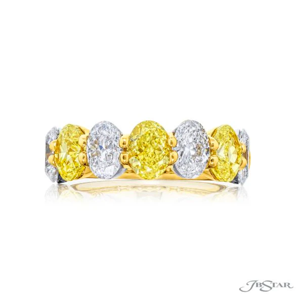 JB Star 18k Yellow Gold Fancy Yellow and White Oval Diamond Band