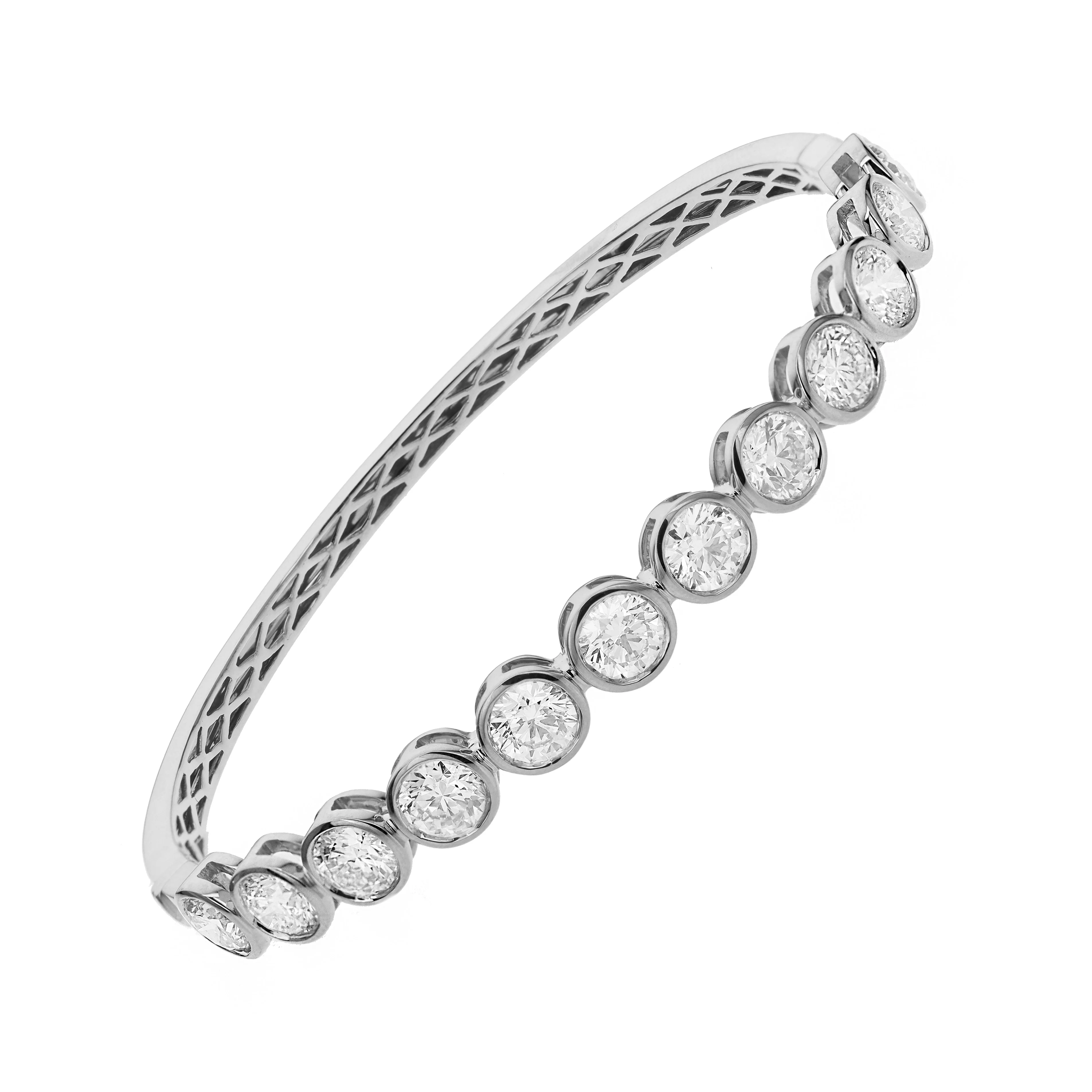 Brown & Co. 18k White Gold 6.05ctw Round Diamond Bangle