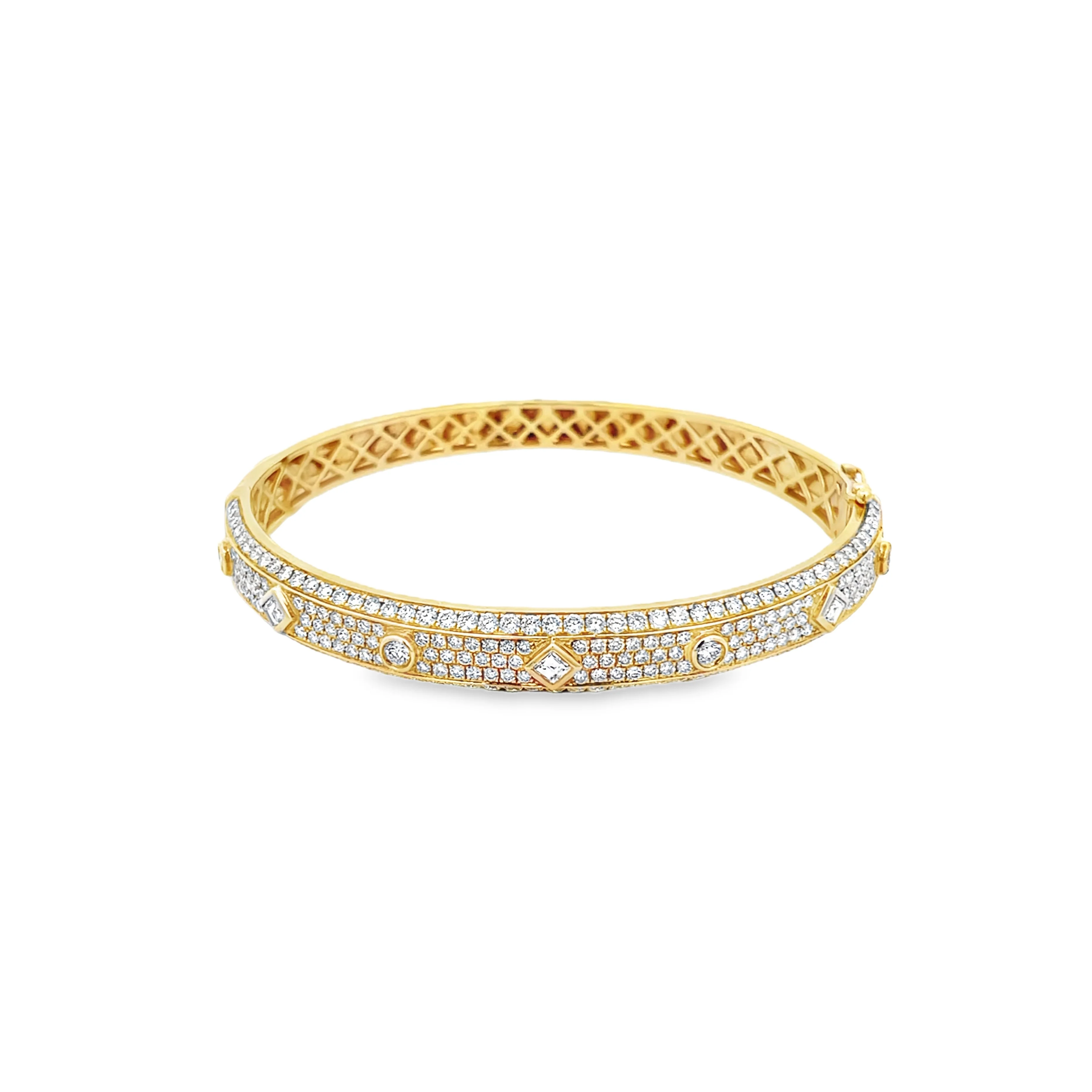 Brown & Co. 18k Yellow Gold Pavé Diamond Bangle