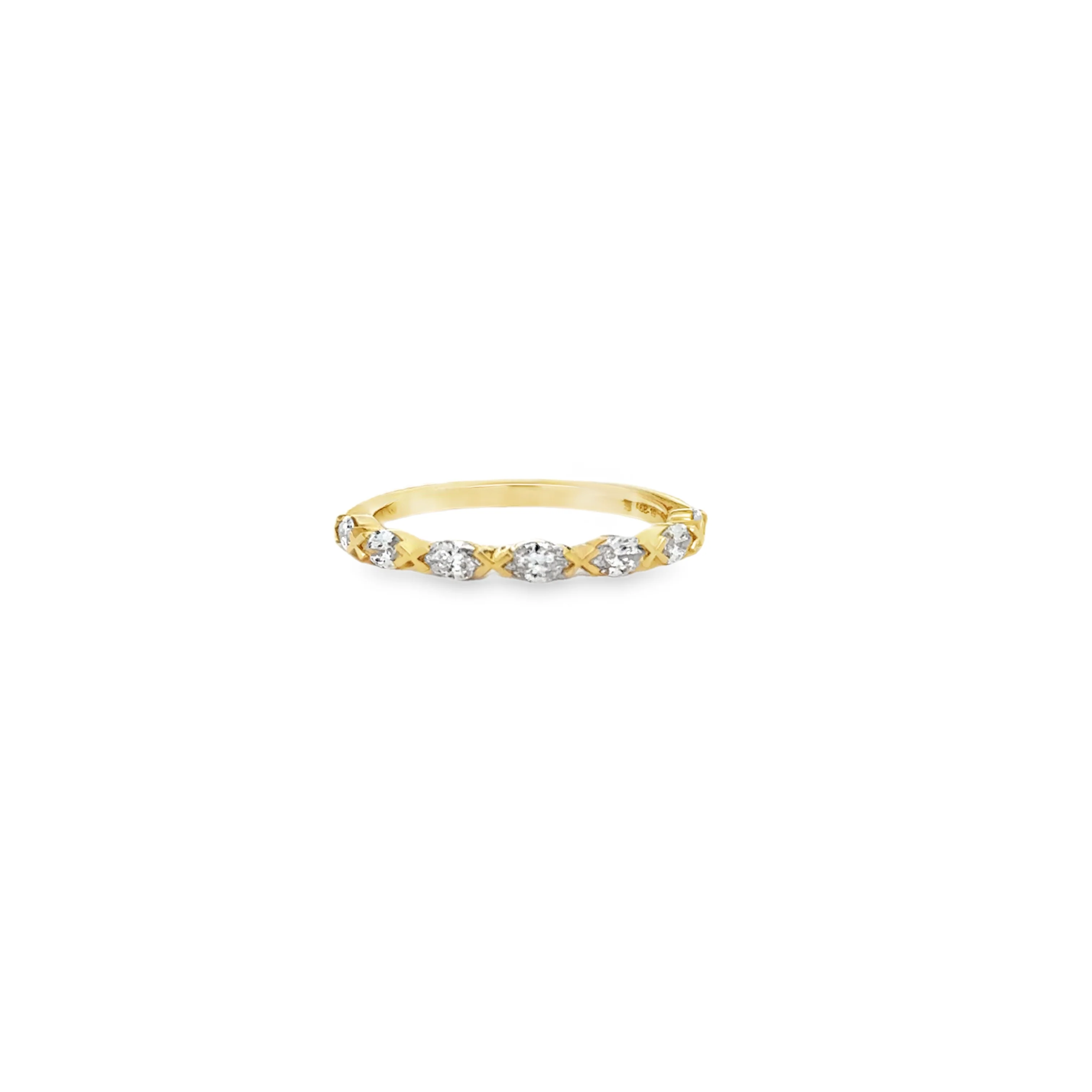 Henri Daussi 18k Yellow Gold Diamond Band