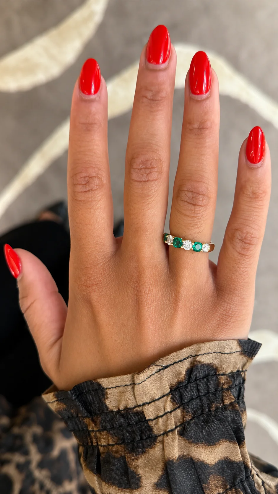 Alternating Cushion Cut Emerald & Round Diamond Band - Image 3