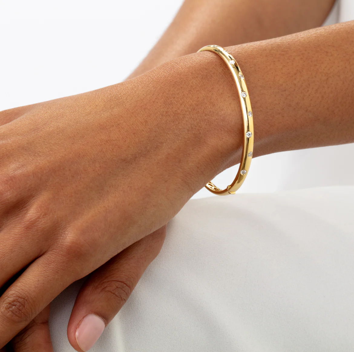 Scattered Round Diamond Bangle, 0.47ctw - Image 3