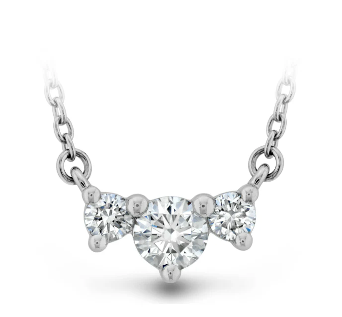 Memoire Small 18k White Gold Trinity Diamond Necklace