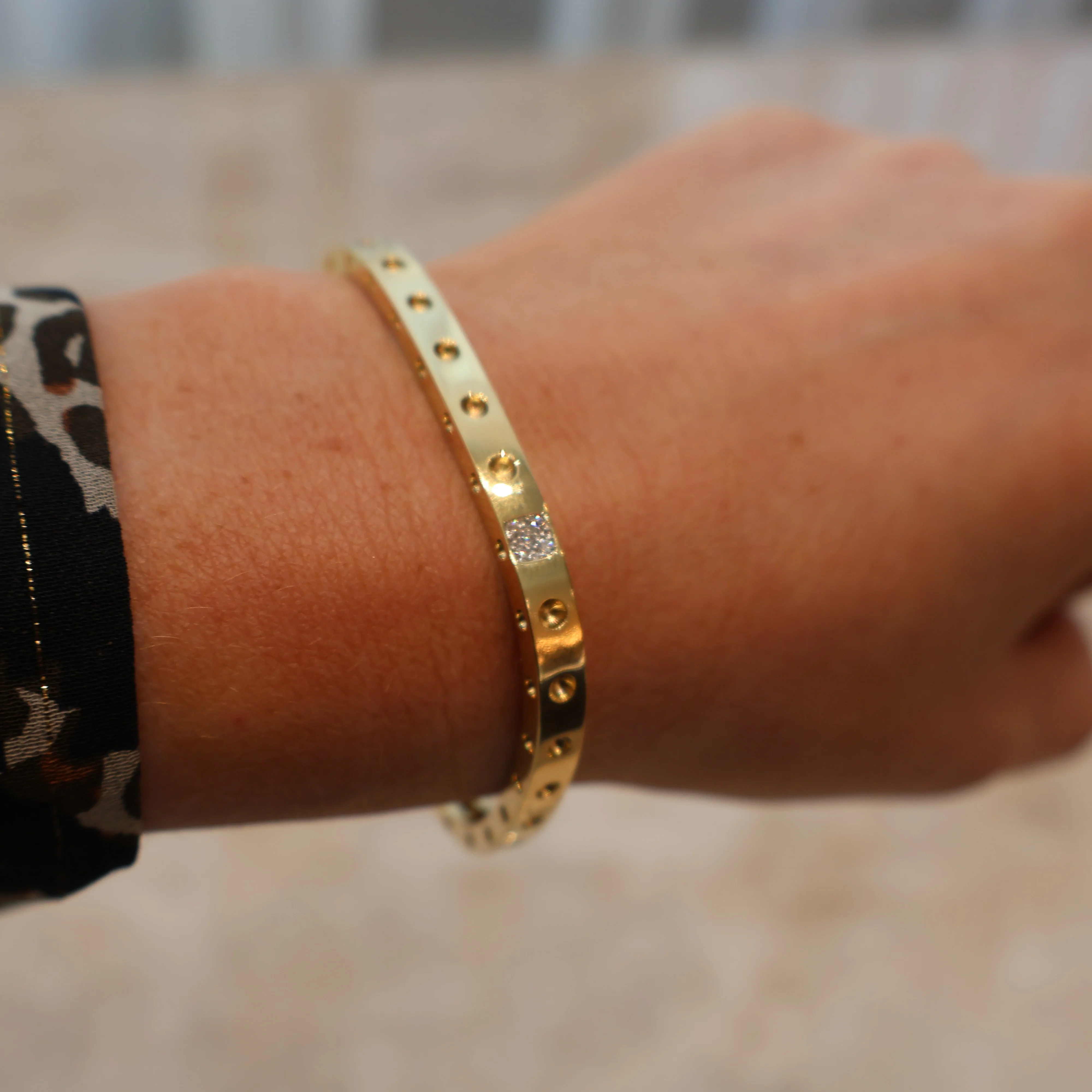 Roberto Coin 18K Yellow Gold Pois Moi Bangle - Image 2